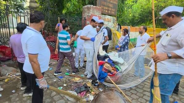 Cleanliness Drive at Jantar Mantar